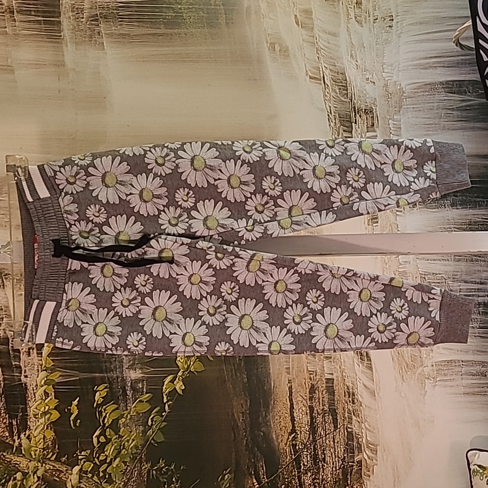 SO Girls 7 8 daisy floral gray sweatpants joggers drawstring waistband